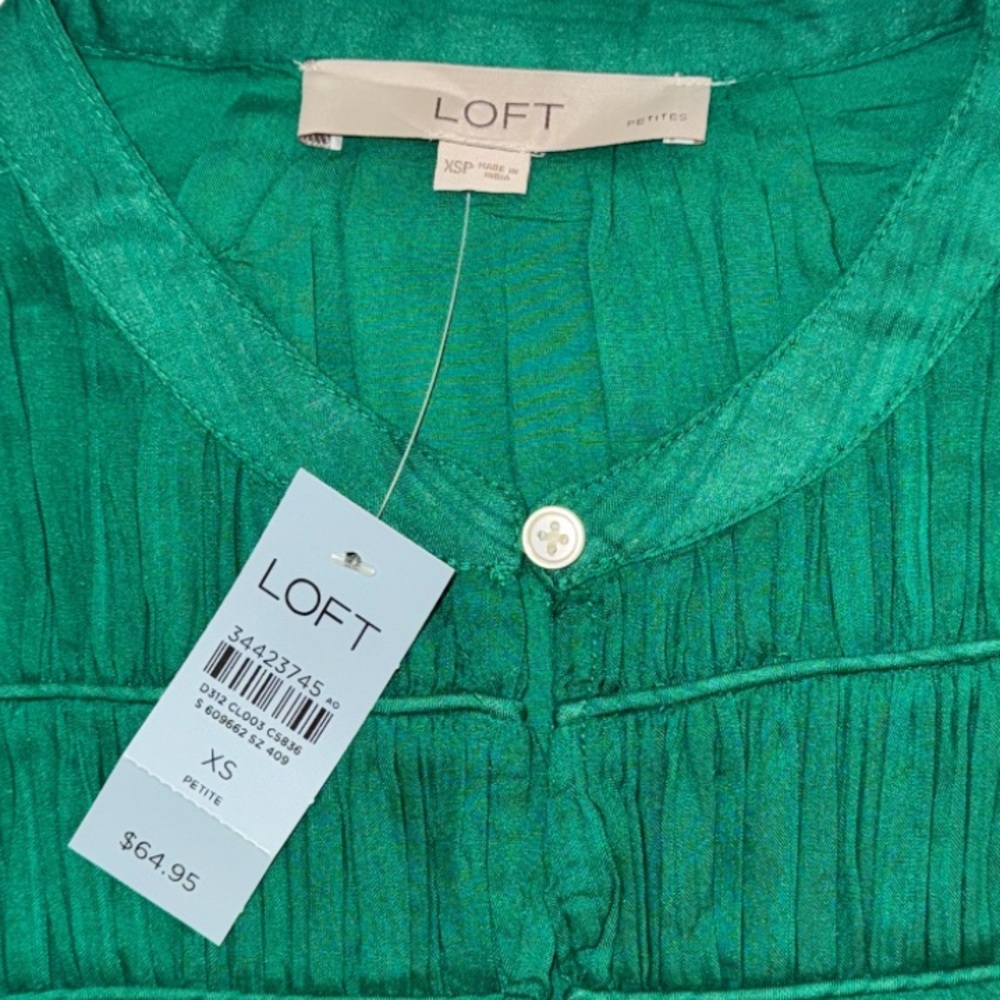 NWT LOFT Women’s Long Sleeve Shirred Yoke Style Blouse In Kelly Green Size: XSP - Picture 11 of 12
